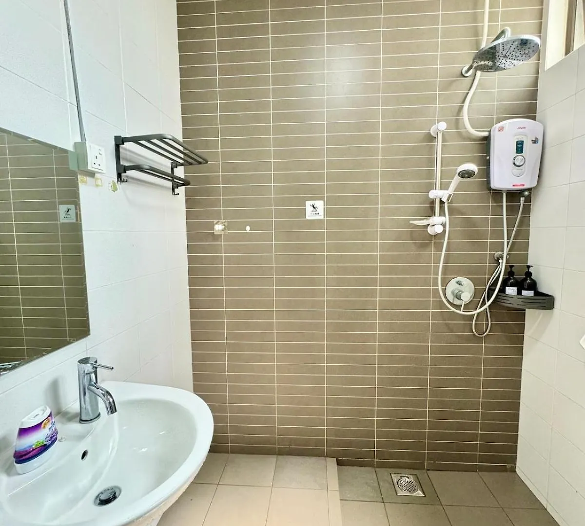 D'Summer91 Homestay Mount Austin For 3 Pax Entire House Johor Bahru Apartment