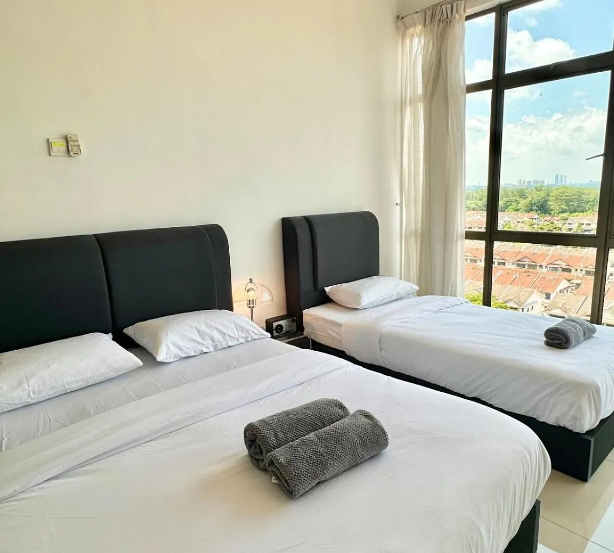 Apartment D'Summer91 Homestay Mount Austin For 3 Pax Entire House Johor Bahru